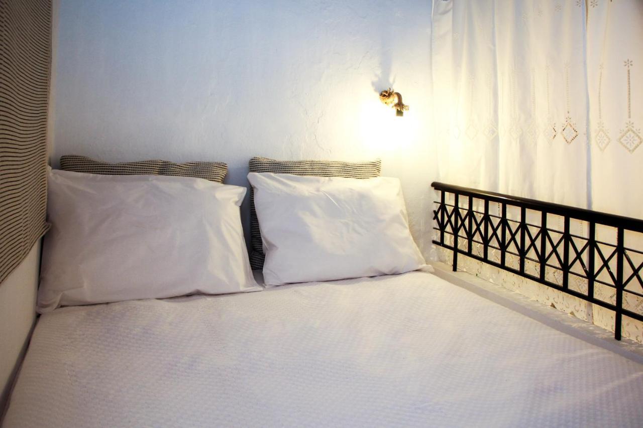 Semesterbostad Rhodes Archangelos Traditional In With Private Yard *