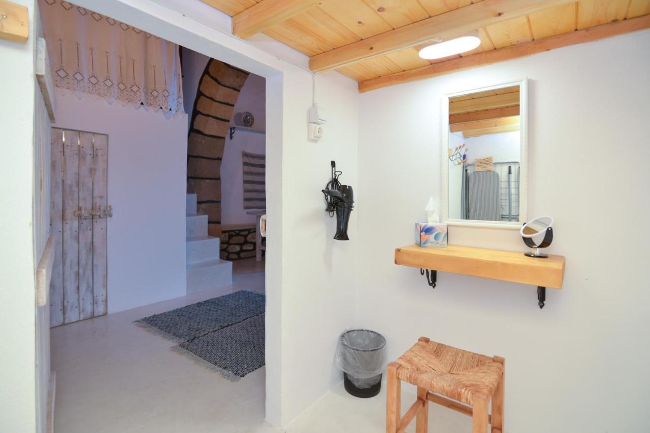 Semesterbostad Rhodes Archangelos Traditional In With Private Yard Archangelos (Rhodes)